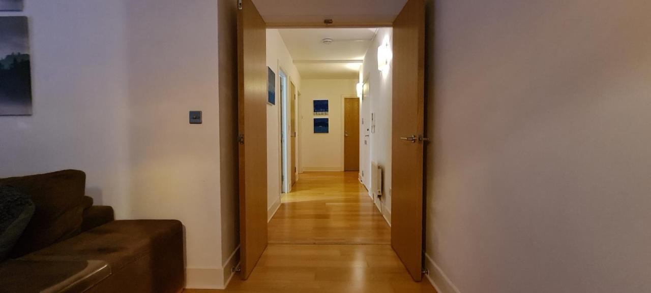 Pass The Keys Spacious 3Beds Flat Near City Centre - Free Parking Edinburg Exteriör bild