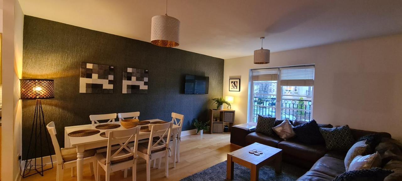 Pass The Keys Spacious 3Beds Flat Near City Centre - Free Parking Edinburg Exteriör bild
