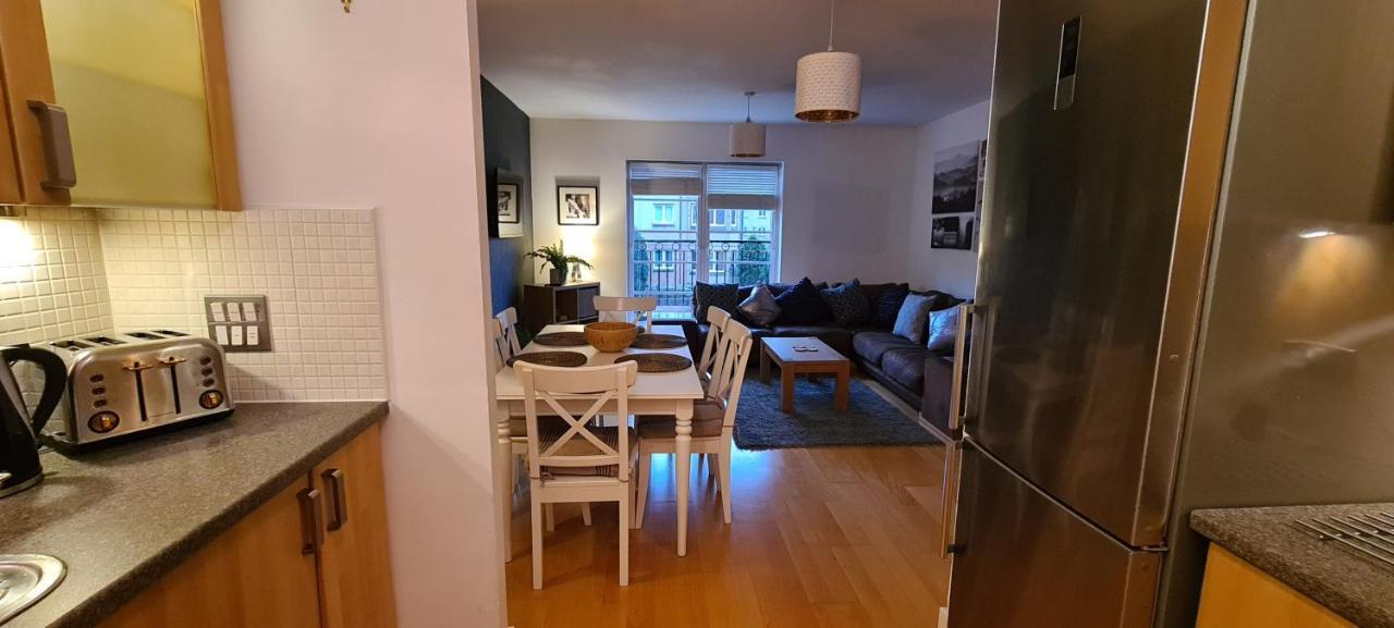 Pass The Keys Spacious 3Beds Flat Near City Centre - Free Parking Edinburg Exteriör bild