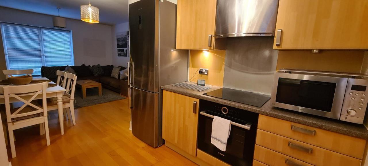Pass The Keys Spacious 3Beds Flat Near City Centre - Free Parking Edinburg Exteriör bild
